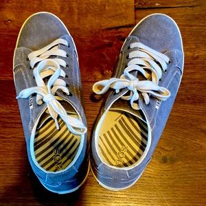 Taos Star Canvas Sneakers